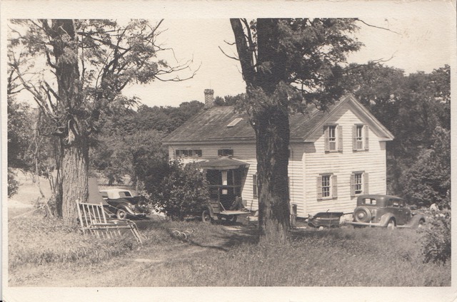 Farmhouse with old cars 1938